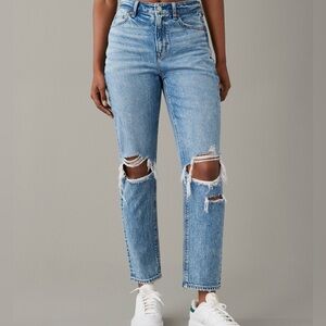 American Eagle Ripped Mom jeans